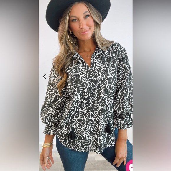 ivy jane Tops - Ivy Jane Billowy Top Size Small New w/Tags